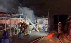 Sultangazi'de iş yeri alev aldı
