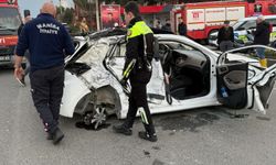 Yolcu otobüsü ve otomobil çarpıştı