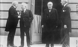 Modern Dünyanın Mimarı mı, Büyük Bir Hayal Kırıklığı mı?