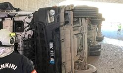 Çankırı'da TIR devrildi