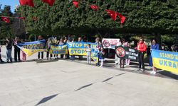 Adana’da Rusya-Ukrayna Savaşı’nın 4’üncü yılında anma programı