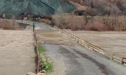 Diyarbakır'da yağış sonrası dere taştı