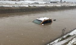 Edirne'de otomobil su kanalına uçtu