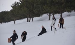 Gençlerden Palandöken’de Can Dostlara Kış Desteği