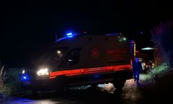 Karacaali Deresi'nde mahsur kalan araçlar kurtarıldı