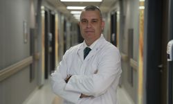 "Karanlıkta telefon kullanımı miyopiyi hızlandırıyor"