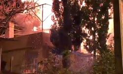 Kozan'da ev alev alev yandı