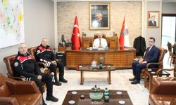 Manisa'nın ikiz 'Yunus'ları 33 yıl sonra emekliye ayrıldı