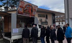 ‘Sonunda o çocukla evlendim' diyerek lokma dağıttırdı