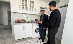 Yüksekova'da yağışta evi yıkılan aile destekle yeni evine kavuştu