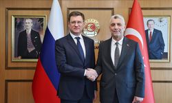 Bakan Bolat ve Aleksandr Novak bir araya geldi