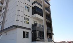 Aksaray'da apartmanda yangın: 10 kişi hastaneye kaldırıldı