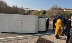 Aksaray'da kamyonet ile ekmek dağıtım aracı çarpıştı: 6 kişi yaralandı