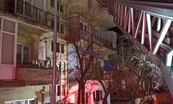Bartın'da apartman yangını: 2 kişi hastaneye kaldırıldı