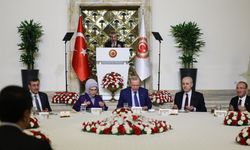 "Çatışma yerine müzakerenin, savaş yerine barışın tarafındayız"