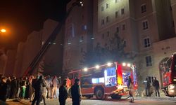 Elektrik panosu patlayan bina tahliye edildi