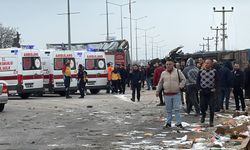 Fren sisteminde arıza olduğu iddia edilen kamyon kaza yaptı