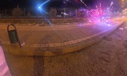 Havai fişekleri arkadaşlarının üzerine ateşledi