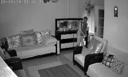 Hırsızı güvenlik kamerasıyla kaçırdı