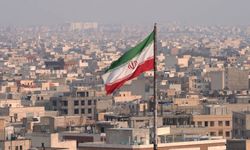 İran Devrim Muhafızları duyurdu: Netanyahu'nun ofisi Hayber füzeleriyle hedef alındı