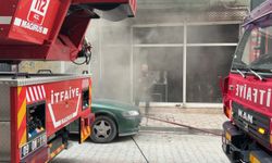 İş yerinde batarya patlayınca yangın çıktı