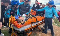 Kayalıktan Düşen Kadını Sırtlarında Taşıdılar