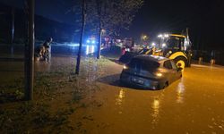 Manisa'da sağanak yağış hayatı olumsuz etkiledi