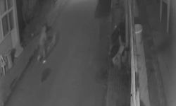 Motosikleti sürükleyip çaldılar