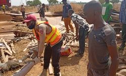 Nijerya'da yolcuları taşıyan kamyon devrildi