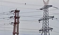 Osmaniye’de yüksek gerilim hattında tehlikeli mesai