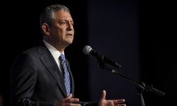 Özgür Özel'den, 'uluslararası hukuk ihlallerine karşı başlatılan imza kampanyası'na destek