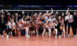 Eczacıbaşı Kupa Voley'de finalde!