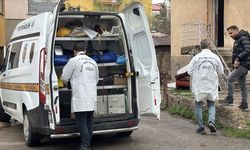 Boşanma aşamasındaki eşini bıçakladı