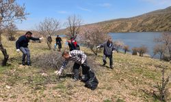 Karakeçili Kaymakamlığınca çevre temizliği yapıldı