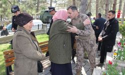 Polis Şehitliği'nde tören gerçekleştirildi
