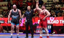 Rıza Kayaalp,Avrupa Güreş Şampiyonası'nda finale yükseldi