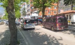 Amasya'da motosiklet ve hafif ticari araç çarpıştı