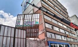 Ankara Altındağ'da bariyer caddeye devrildi: 3 yaralı