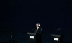 Anzak askerler Şafak Ayini'yle anıldı