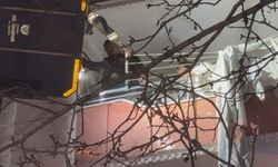 Bina yangınında mahsur kalanları itfaiye kurtardı