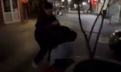 Bursa'da genç kızlar saç saça kavga etti