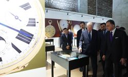 Cumhurbaşkanı Erdoğan 'Muhteşem Cep Saatleri Koleksiyonu' sergisini gezdi