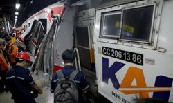Endonezya'da feci tren kazası: 14 ölü