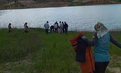 Girdiği gölette yaşamını yitirdi