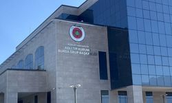 İcra takibi başlatan avukatı öldürüp kız kardeşini yaraladı