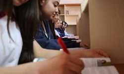 Kırsaldaki genç kızlar üniversite hayallerine bir adım daha yaklaşıyor