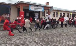 Kızılay'dan çocuklara 23 Nisan sürprizi