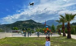 Küçük İnci, emziğine dronla veda etti