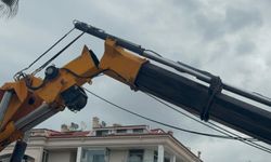 Marmaris'te kırılan vincin kolu üzerine düşen işçi hayatını kaybetti