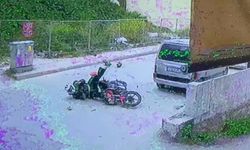 Motosikletlerin çarpıştığı kaza anı kamerada